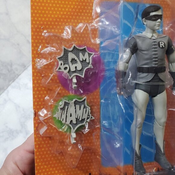Mcfarlane Batman DC Retro 66 Classics TV Series W5 Robin Black & White 6" Figure - Picture 7 of 11
